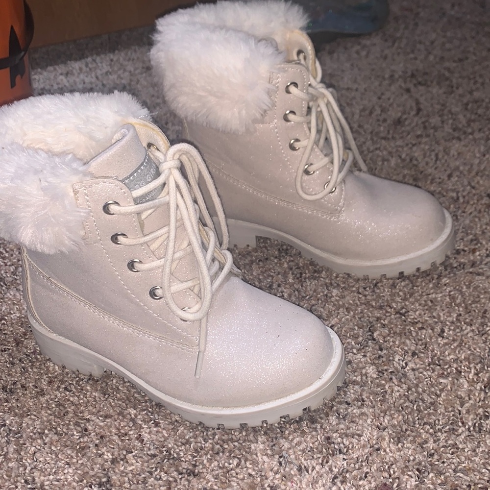 BCBG GIRLS Boots
